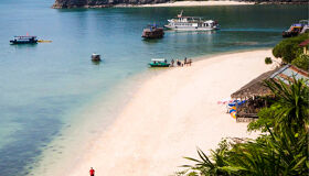 Halong Bay Cruise-Emeraude Cruises